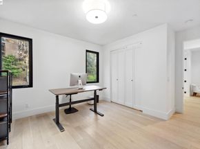 3 West Cir, Oakland CA 94611