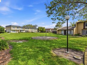 27864 Hummingbird Ct, Hayward CA 94545