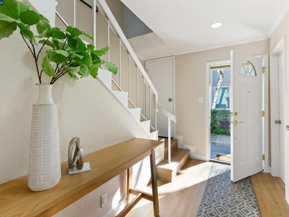 117 Ascot Ct A, Moraga CA 94556