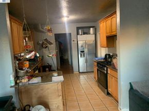 7333 Lockwood St, Oakland CA 94621