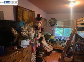 7333 Lockwood St, Oakland CA 94621