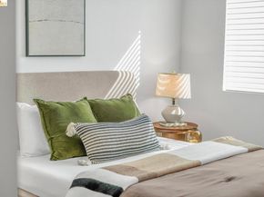 2229 Myrtle ST, Oakland CA 94607