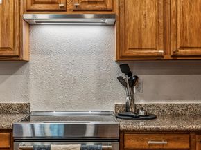 199 Montecito Ave 105, Oakland CA 94610