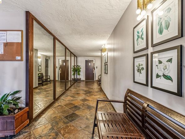 199 Montecito Ave 105, Oakland CA 94610