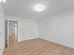 769 17th St, Oakland CA 94612