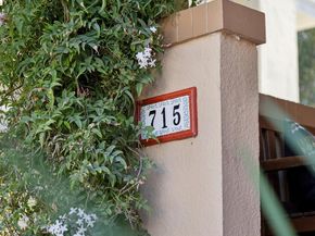 715 Hillgirt Cir, Oakland CA 94610