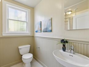 715 Hillgirt Cir, Oakland CA 94610