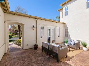 2000 Sorrelwood Ct, San Ramon CA 94582