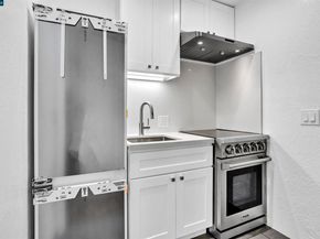 948 Jones Ave, Pinole CA 94564