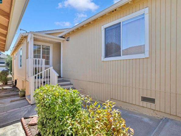 948 Jones Ave, Pinole CA 94564
