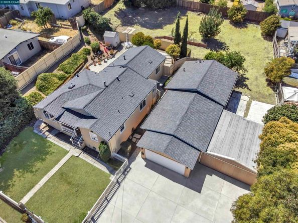948 Jones Ave, Pinole CA 94564