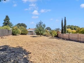 948 Jones Ave, Pinole CA 94564