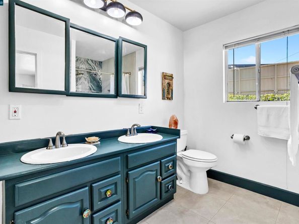 948 Jones Ave, Pinole CA 94564