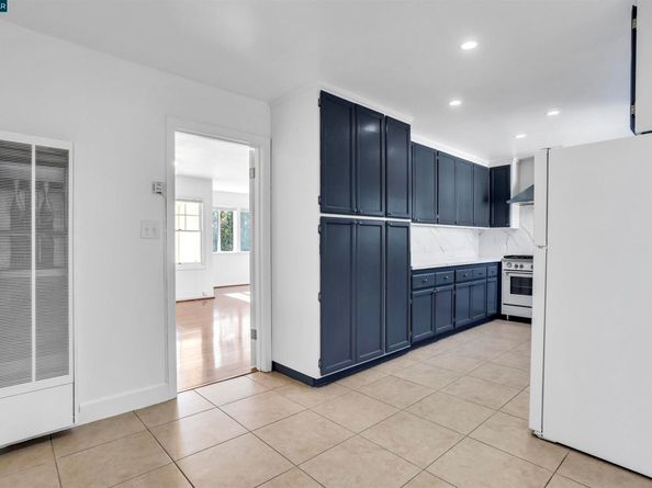 948 Jones Ave, Pinole CA 94564