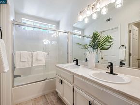 10630 Roys Hill Ln, Dublin CA 94568