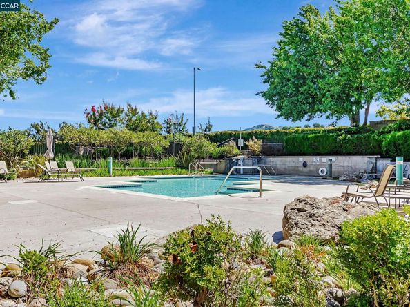 10630 Roys Hill Ln, Dublin CA 94568