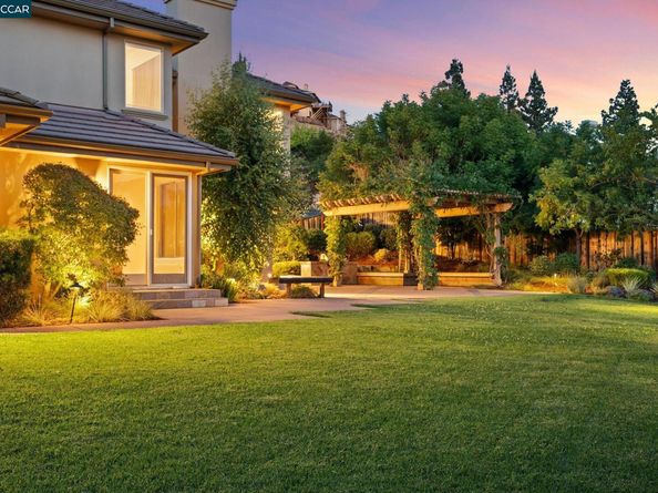 21 Monte Crest Ct., Walnut Creek CA 94595