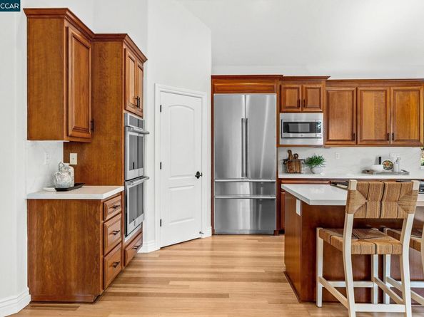 21 Monte Crest Ct., Walnut Creek CA 94595