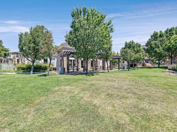 49002 Cinnamon Fern Cmn 311, Fremont CA 94539