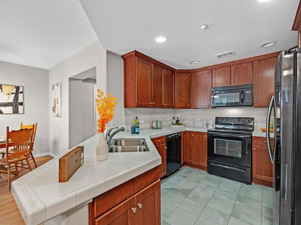 49002 Cinnamon Fern Cmn 311, Fremont CA 94539