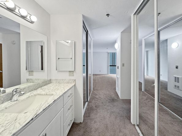 555 Pierce St 524, Albany CA 94706