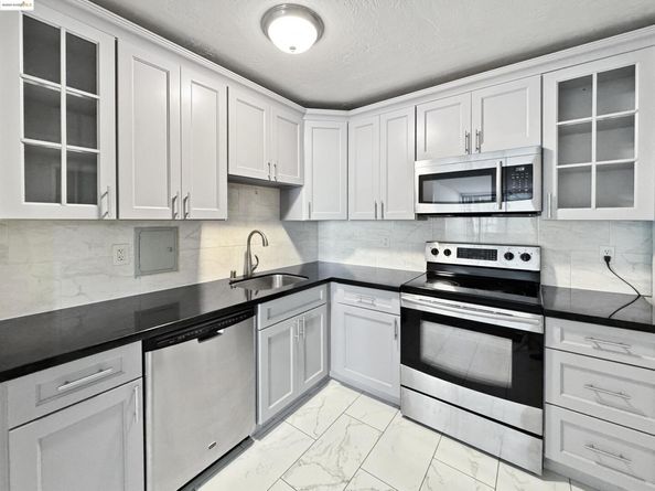555 Pierce St 524, Albany CA 94706