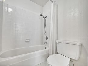 555 Pierce St 524, Albany CA 94706