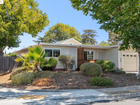 1865 Overhill Rd, Concord CA 94520