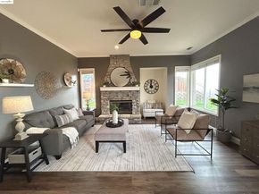 8040 Kelok Way, Clayton CA 94517