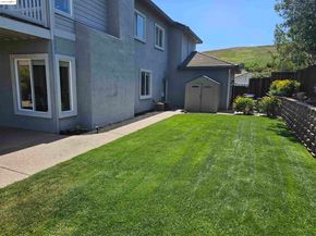 8040 Kelok Way, Clayton CA 94517