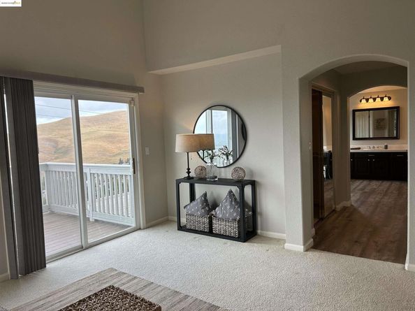 8040 Kelok Way, Clayton CA 94517