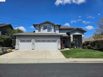 8040 Kelok Way