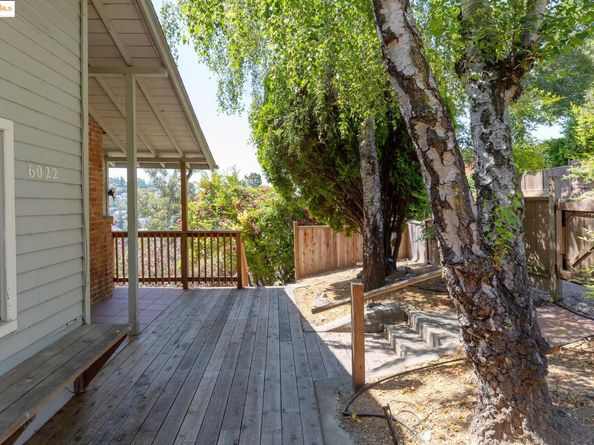 6022 Merriewood Dr, Oakland CA 94611