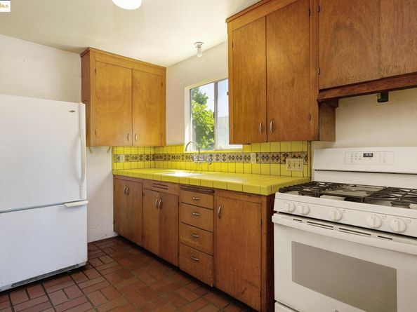 6022 Merriewood Dr, Oakland CA 94611