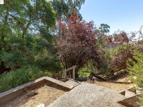 6022 Merriewood Dr, Oakland CA 94611