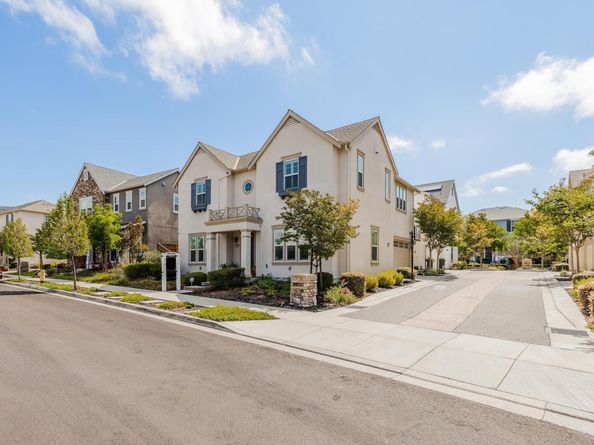 4439 Sunset View Dr, Dublin CA 94568