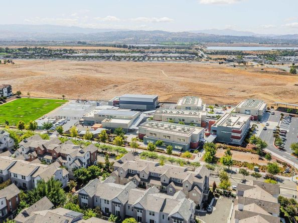 4439 Sunset View Dr, Dublin CA 94568