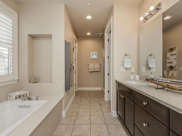 4439 Sunset View Dr, Dublin CA 94568