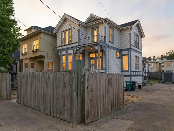 1071 59Th St, Oakland CA 94608