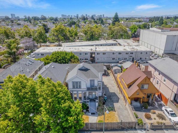 1071 59Th St, Oakland CA 94608