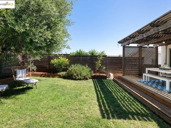 5344 Walnut St, Oakland CA 94619