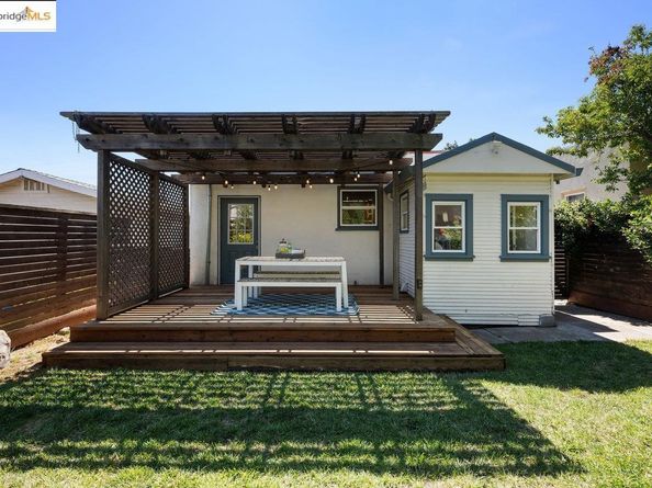 5344 Walnut St, Oakland CA 94619
