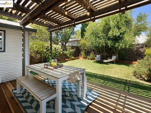 5344 Walnut St, Oakland CA 94619