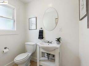 5344 Walnut St, Oakland CA 94619