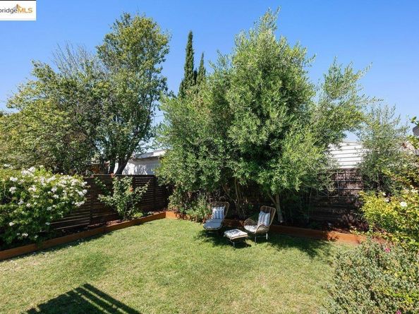 5344 Walnut St, Oakland CA 94619
