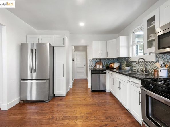 5344 Walnut St, Oakland CA 94619