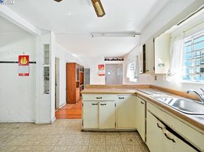 3229 Star Ave, Oakland CA 94619