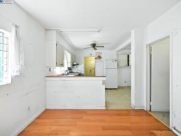 3229 Star Ave, Oakland CA 94619