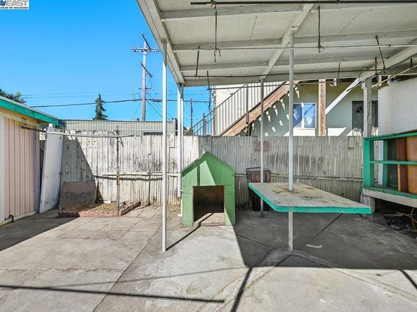 3229 Star Ave, Oakland CA 94619