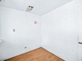 3229 Star Ave, Oakland CA 94619